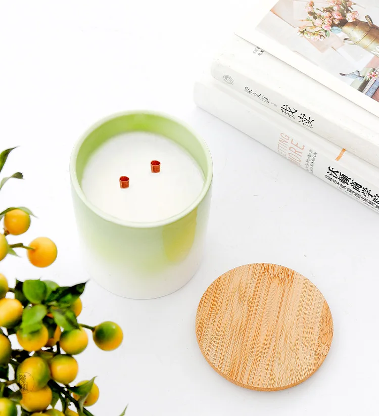 Fresh light green gradient color glaze ceramic candle jar with wooden lid ceramic candle cup / water cup / pen holder