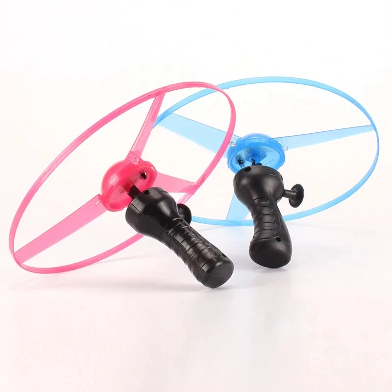 1pc LED Light Handle Top Classic Toys Funny Spinning Flyer Pull Wire Glow UFO Luminous Plastic Kids Outdoor Sports Parent-Child