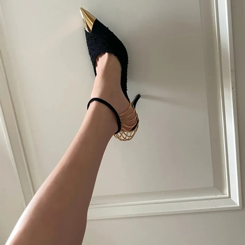 rose Park Chae-young with the same high heels 22 early spring black sexy metal pointed thin heel shoes hollow sandals female