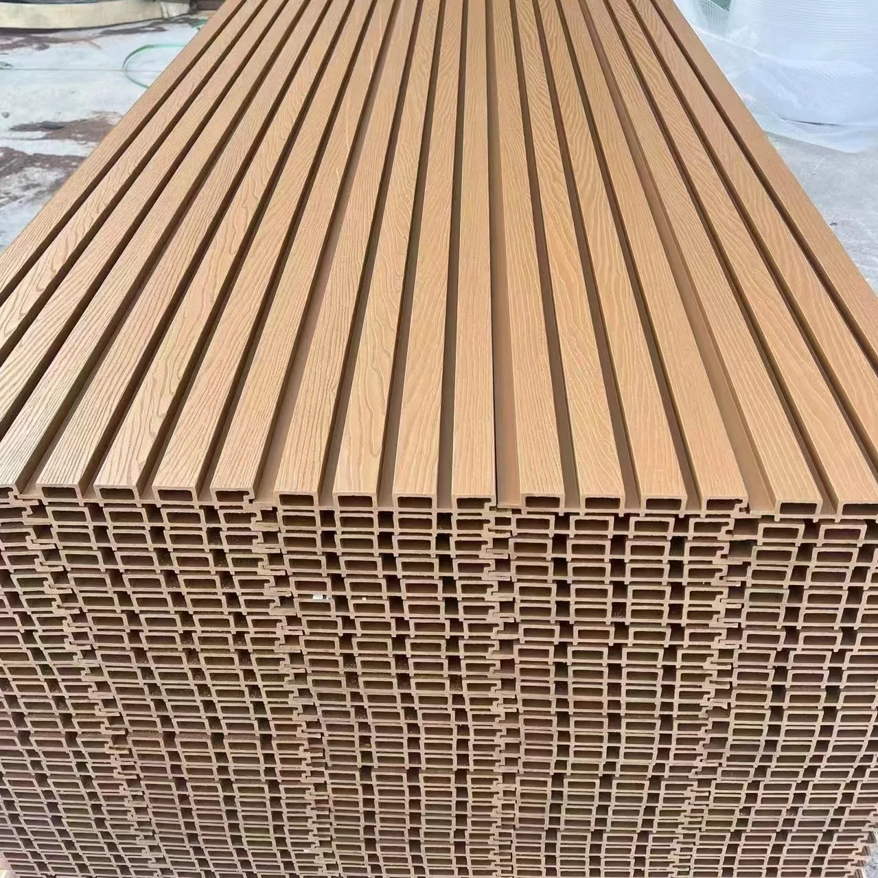 Китайская Фабрика WPC наружная настенная деревянная пластиковая композитная облицовка стен