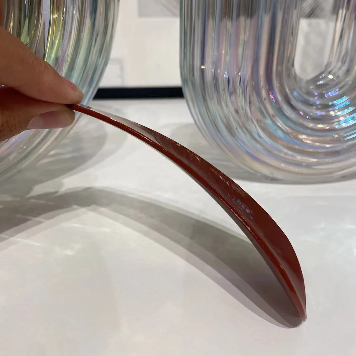 11.4cm in length Compact Portable Plastic Shoe Horn for Home Use Convenient for Shoe Lifting and Extraction