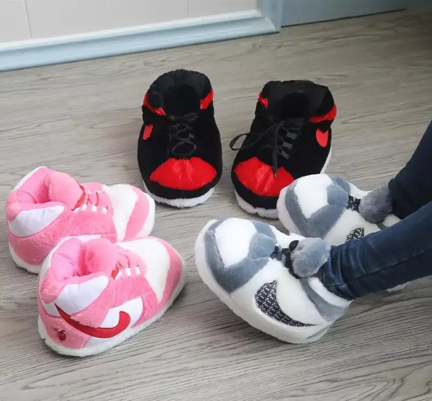 Factory Price Comfortable Sports Winter Plush Shoes Fuzzy Slippers Indoor Winter Home Sneaker Slippers