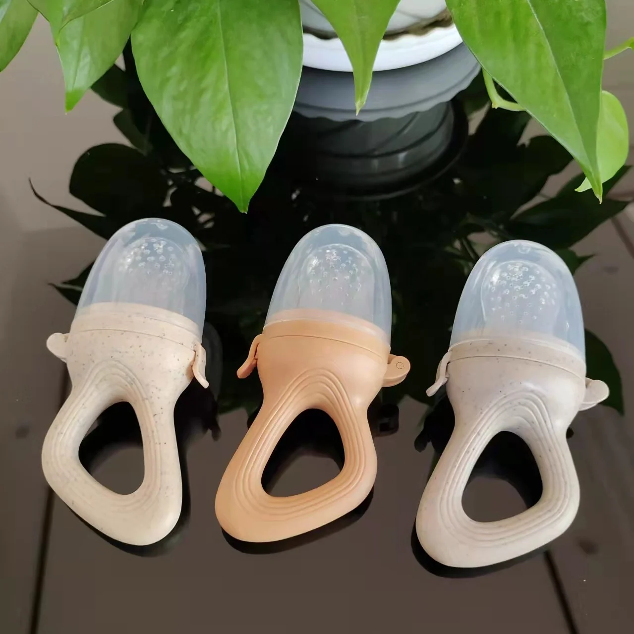 2023 New Fruits Food Nibbler Feeder Baby Feeding Pacifier