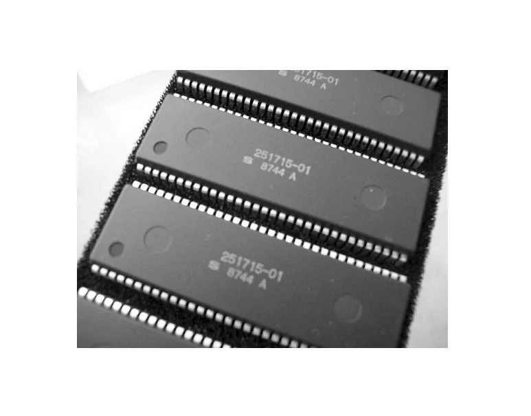 Контроллер памяти IC 251715-01