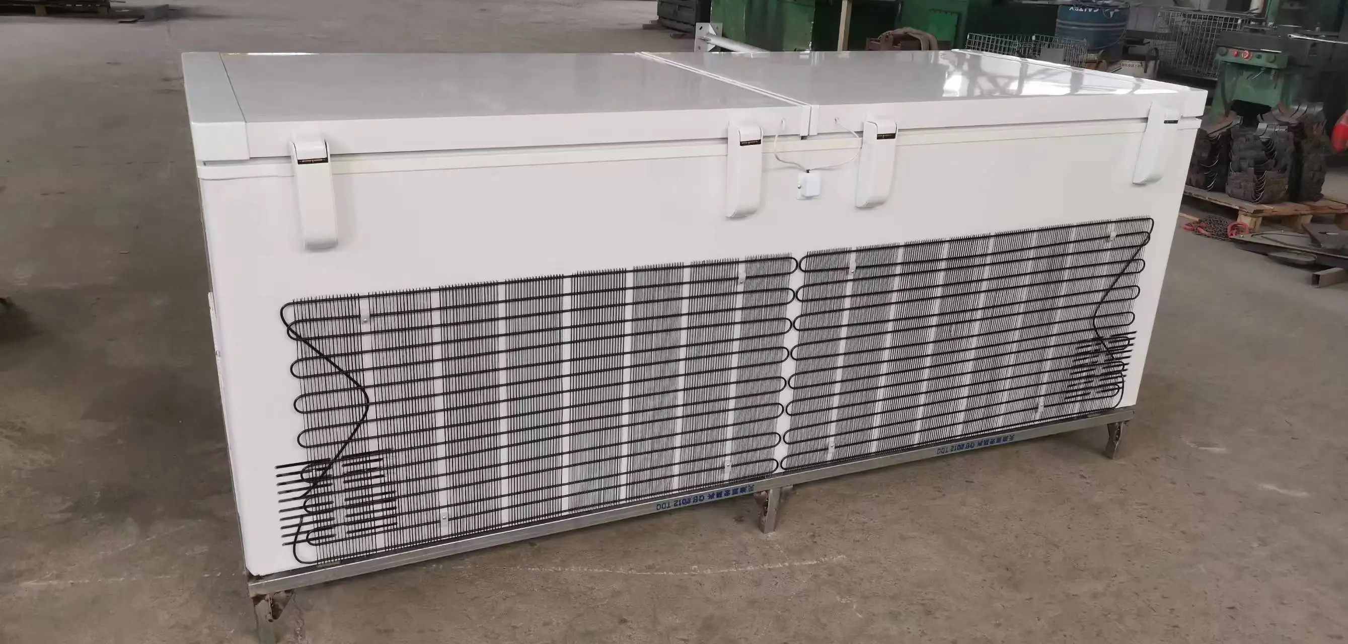 big size deep freezer chest type freezer 1280L AC/DC solar power freezer with solar panel kit