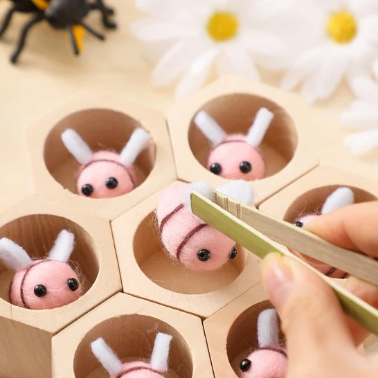 Sell well Baby coordinated training baby educational toys wooden beehive toy honey bee toys