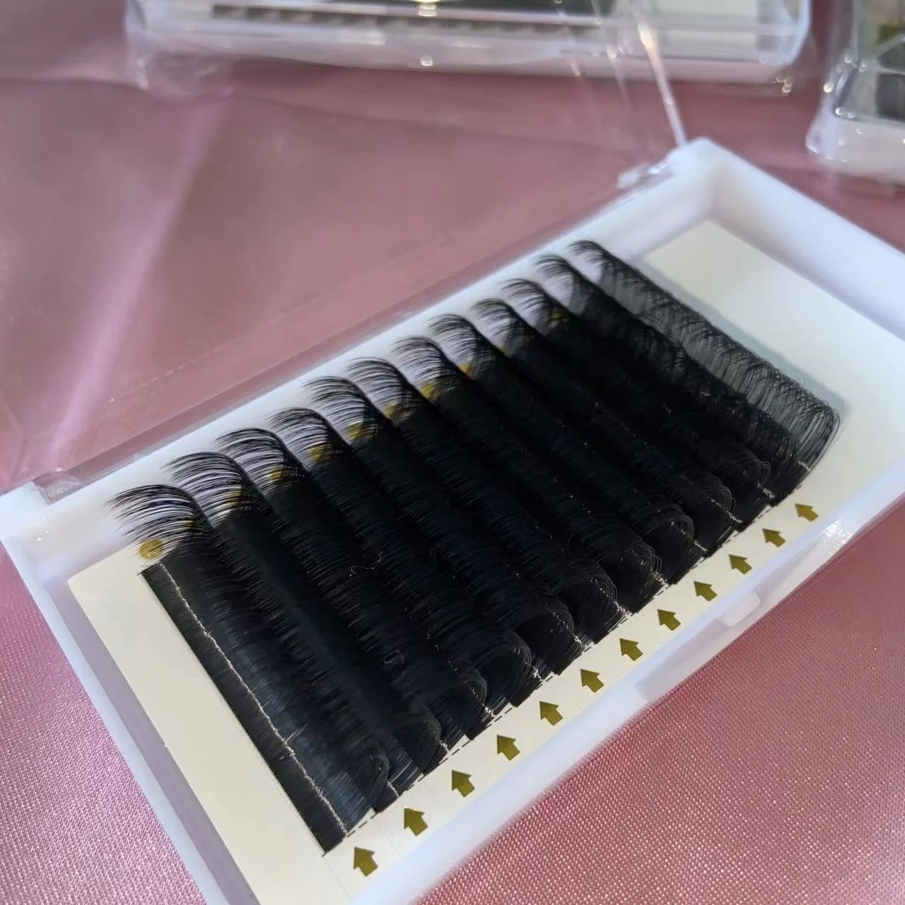 Free Sample wholesale 6-25mm 0.03 0.05 0.07 C CC D DD matte black eyelash extension custom logo cashmere volume   lash extension