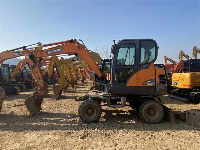 Best Quality Doosan DH55 DX60 DH225 DH150H Wheeled Excavator
