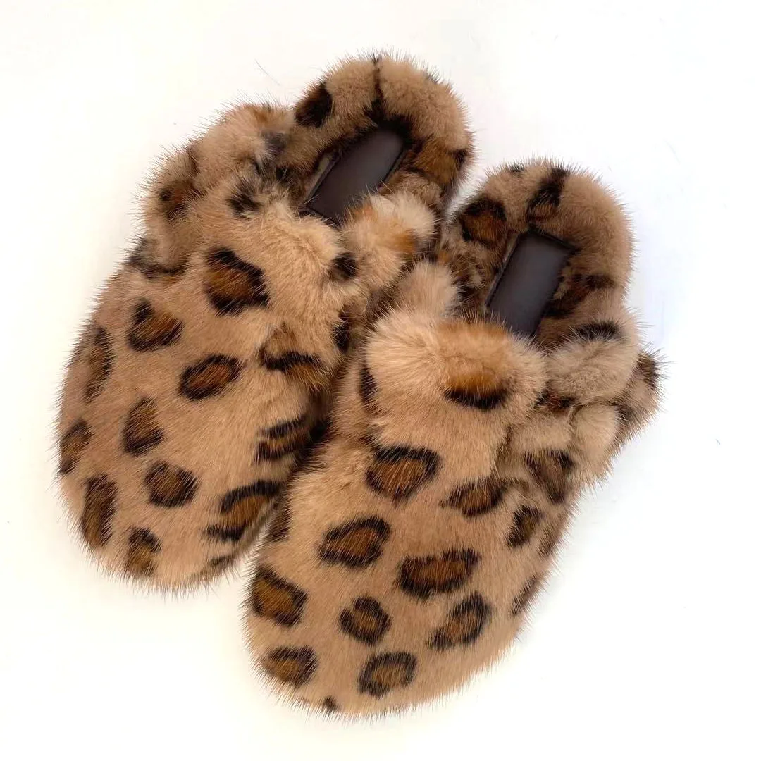 2023 New Arrival New York Dubai Trendy Plush  Mules  100% Mink fur Clog for Women Big Luxury Natural Mink Fur Slides Slippers
