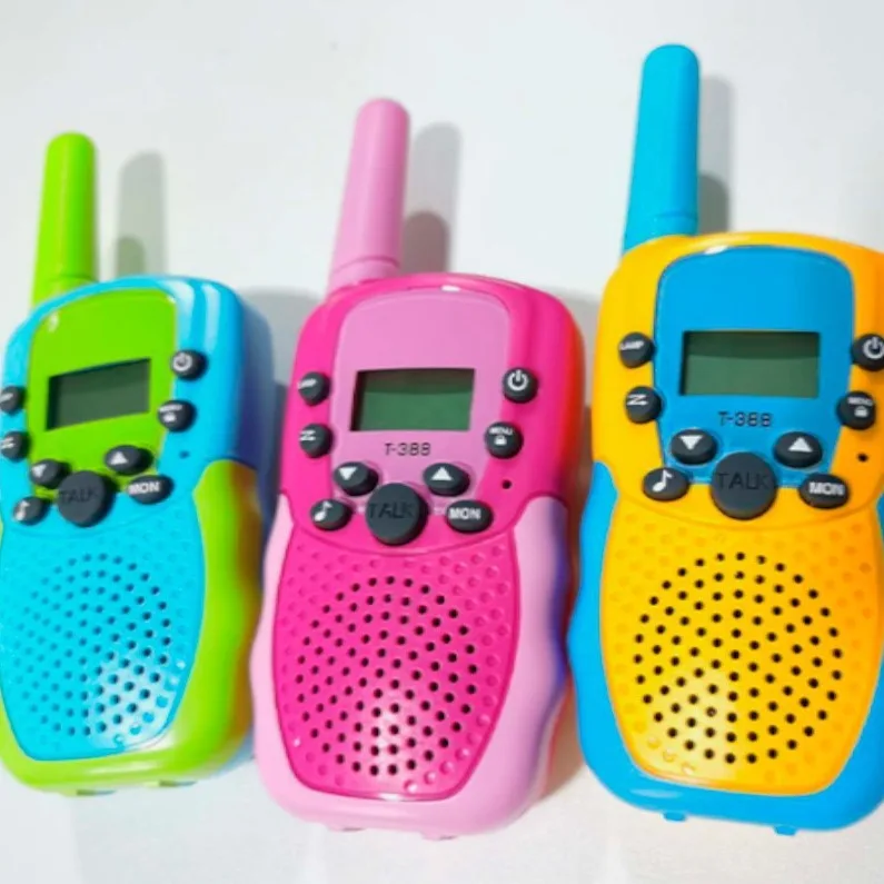 22 Channels 2 Way Radio Toy with Backlit LCD Flashlight Walkie Talkies for Kids