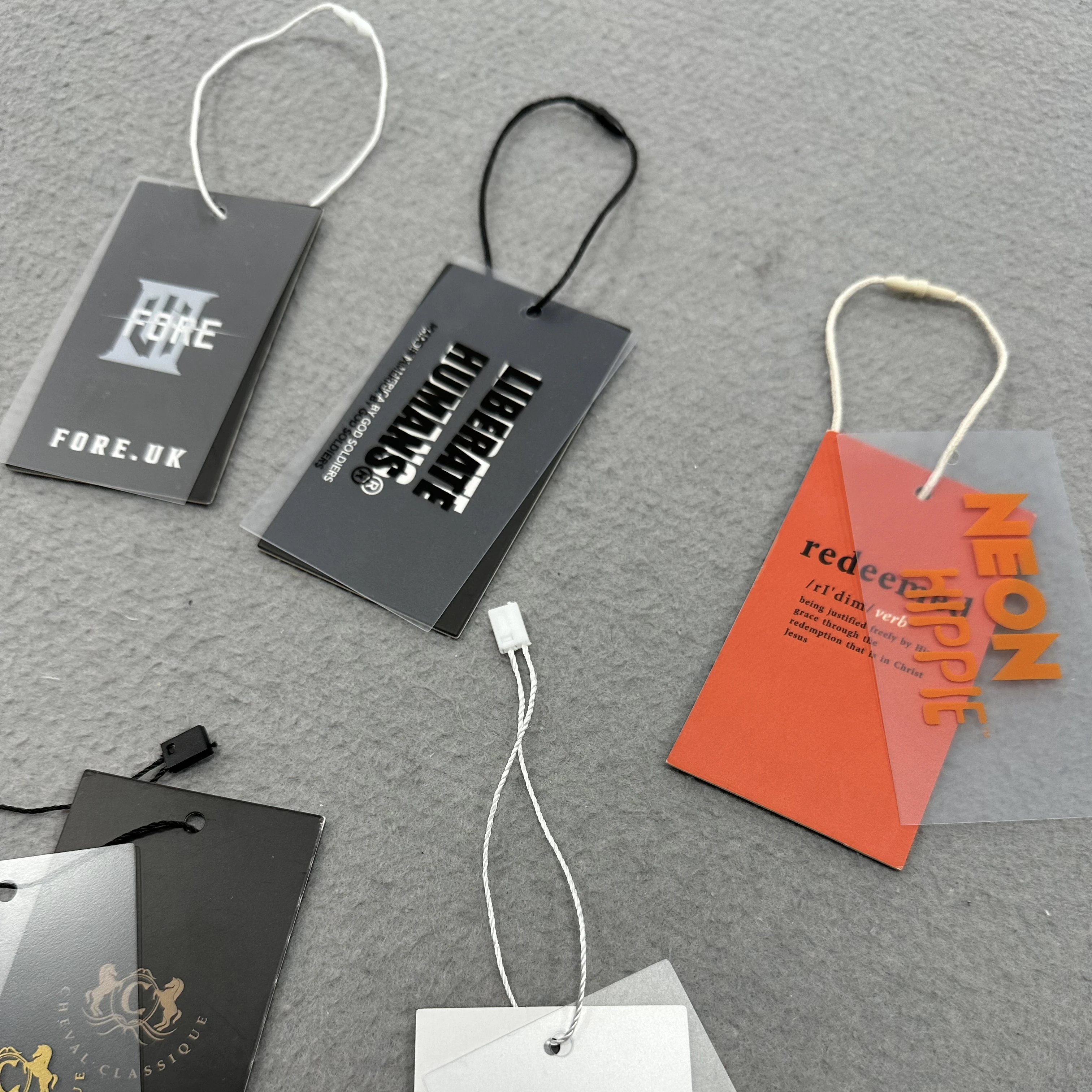 Custom Luxury Hanging Label with Free Slings Special Swing Paper Product Hang Tags for Clothing Garment