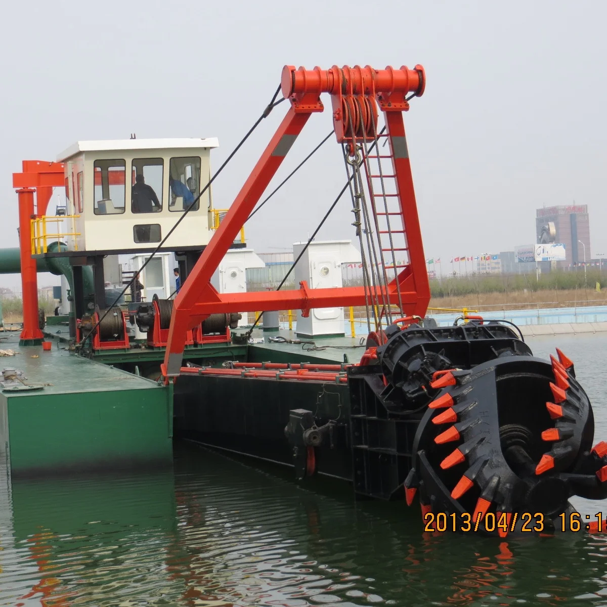 6000m3/h High Performance Easy Operation Small Steel Dredgers for Mining Sand