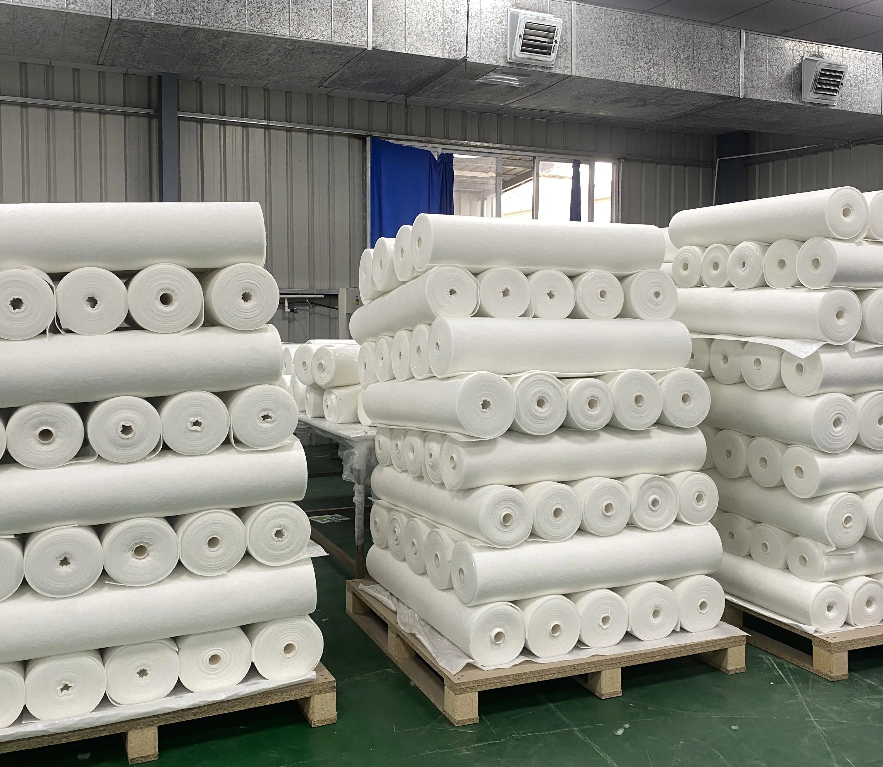 Cheap price painter fleece floor cover pad oilproof felt fleece eco material needle punched fabric for protect floor