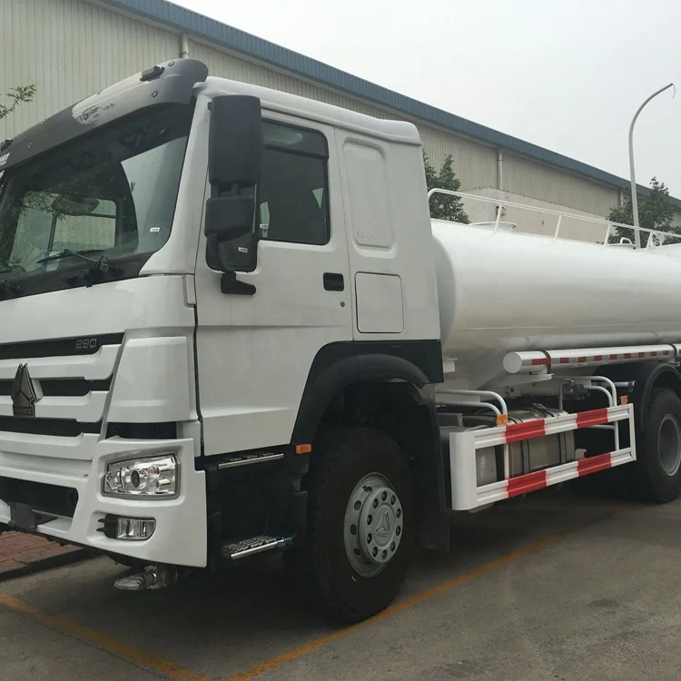 HOWO Автоцистерна 6x4 16 куб. М распылитель воды