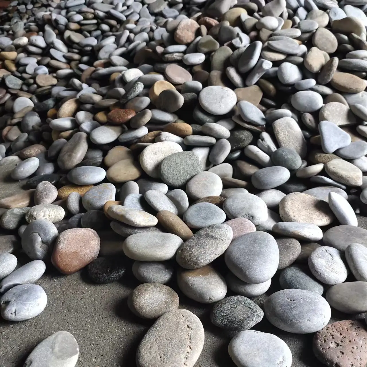 Superior quality painting stone pebble art hand painted stone pebble