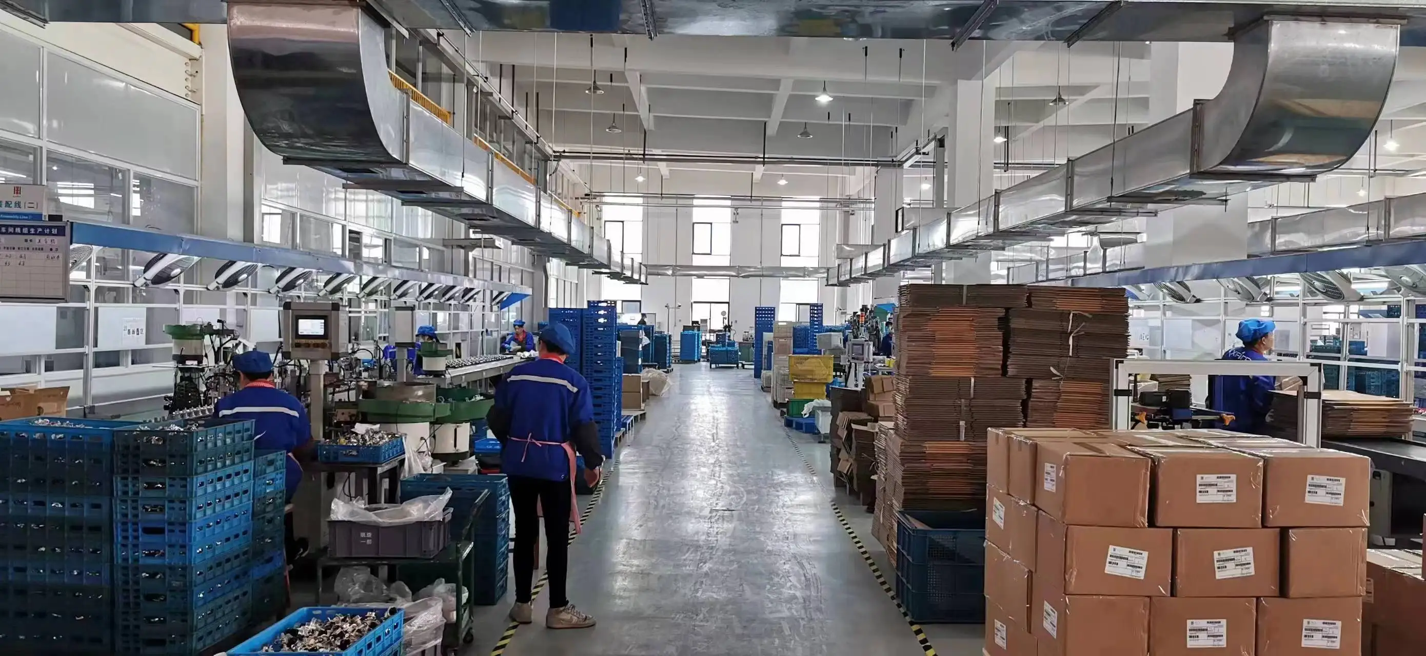 2023 Hot Selling 4-12kg Dry Powder Fire Extinguisher Cabinets Fire Fighting Equipment