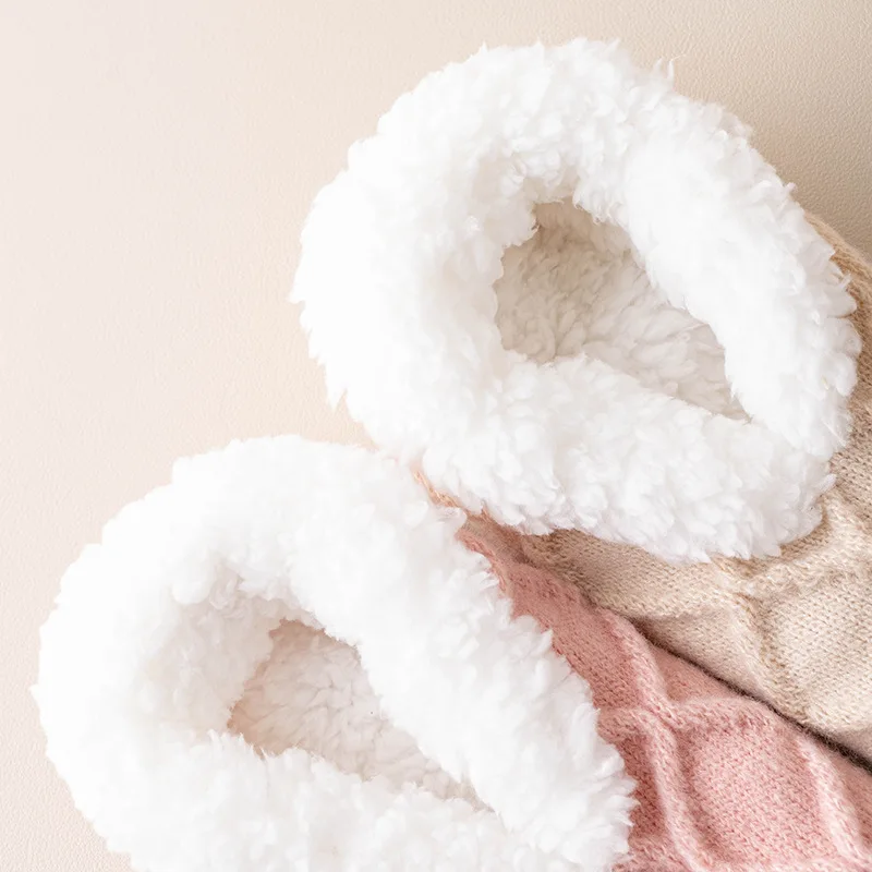Warm Fuzzy Sherpa Lined Grip Socks Adult House Shoes Knitted Floor Slippers Barefoot Socks for Women Non-Slip Men Slippers Socks