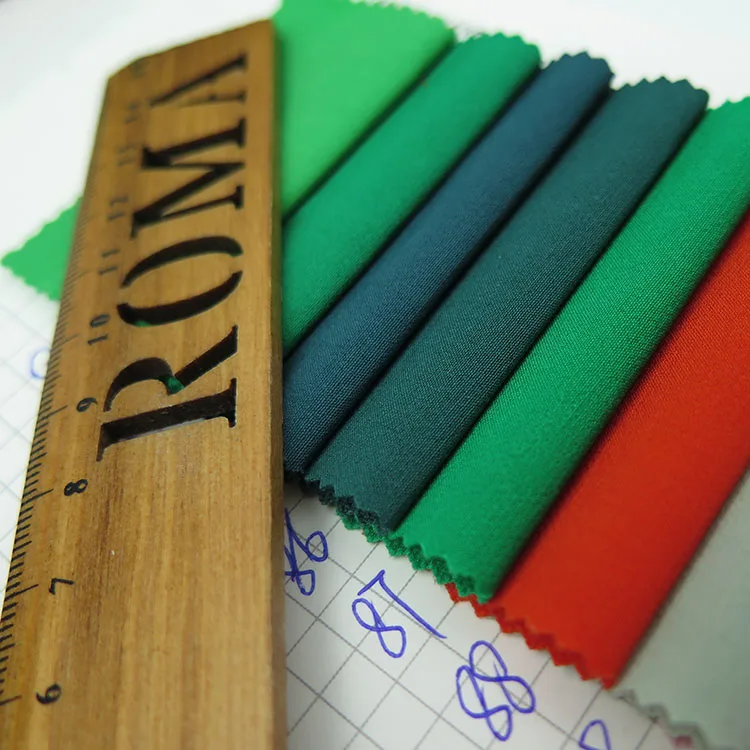 Popular Fashion 4-Way Stretch Spandex Fabric Breathable and Plain Dyed for Girls/Boys Windbreaker Outdoor Suit and Garments