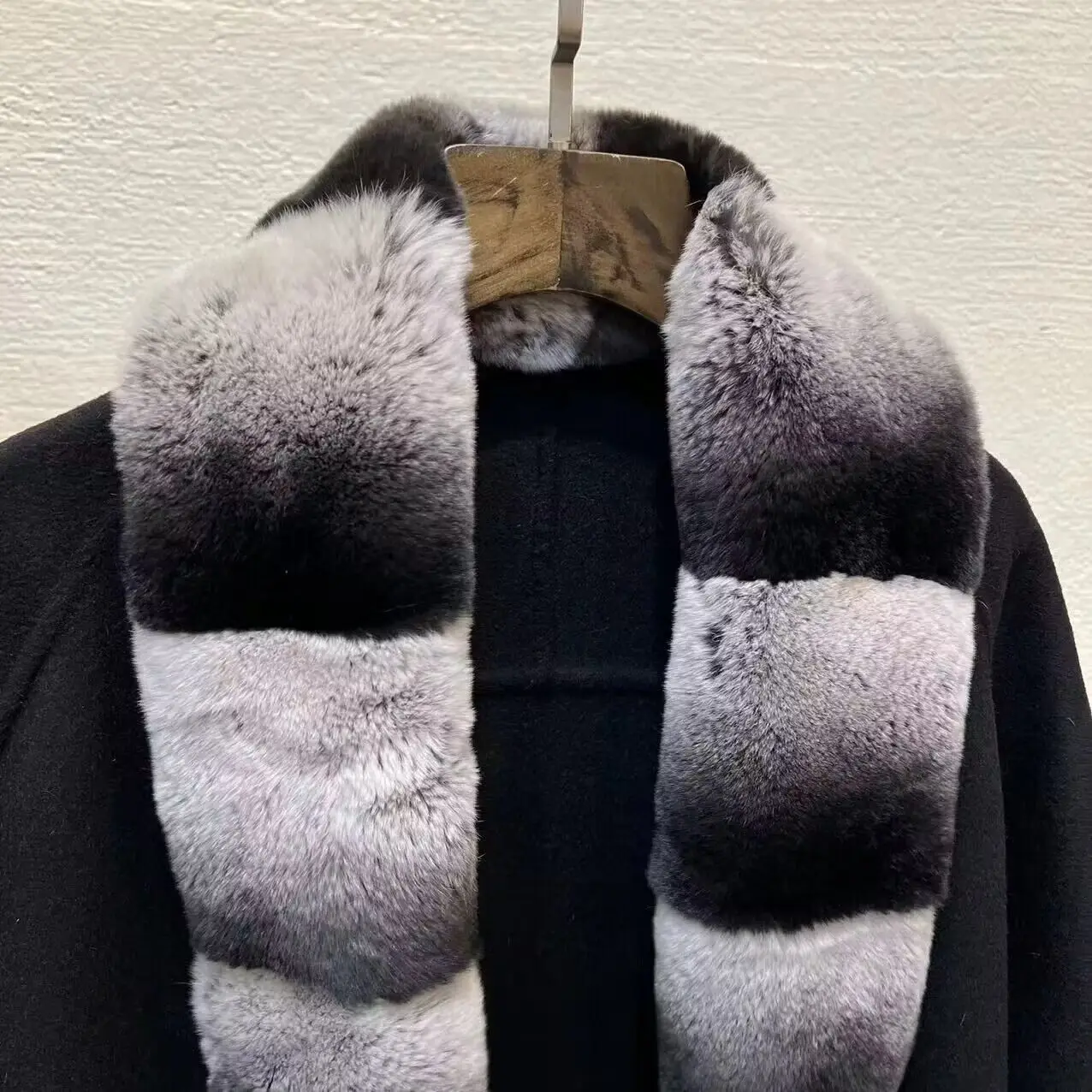 2024 New Fashion Style Winter Soft Black Long Real Wool Rabbit Fur Coats for Women