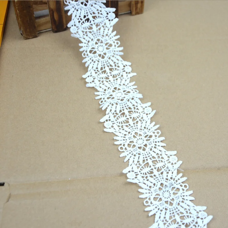 Factory supplier  guipure lace robe chemical crocheted mesh lace trim robe water soluble lace ribbon cotton for garment decor