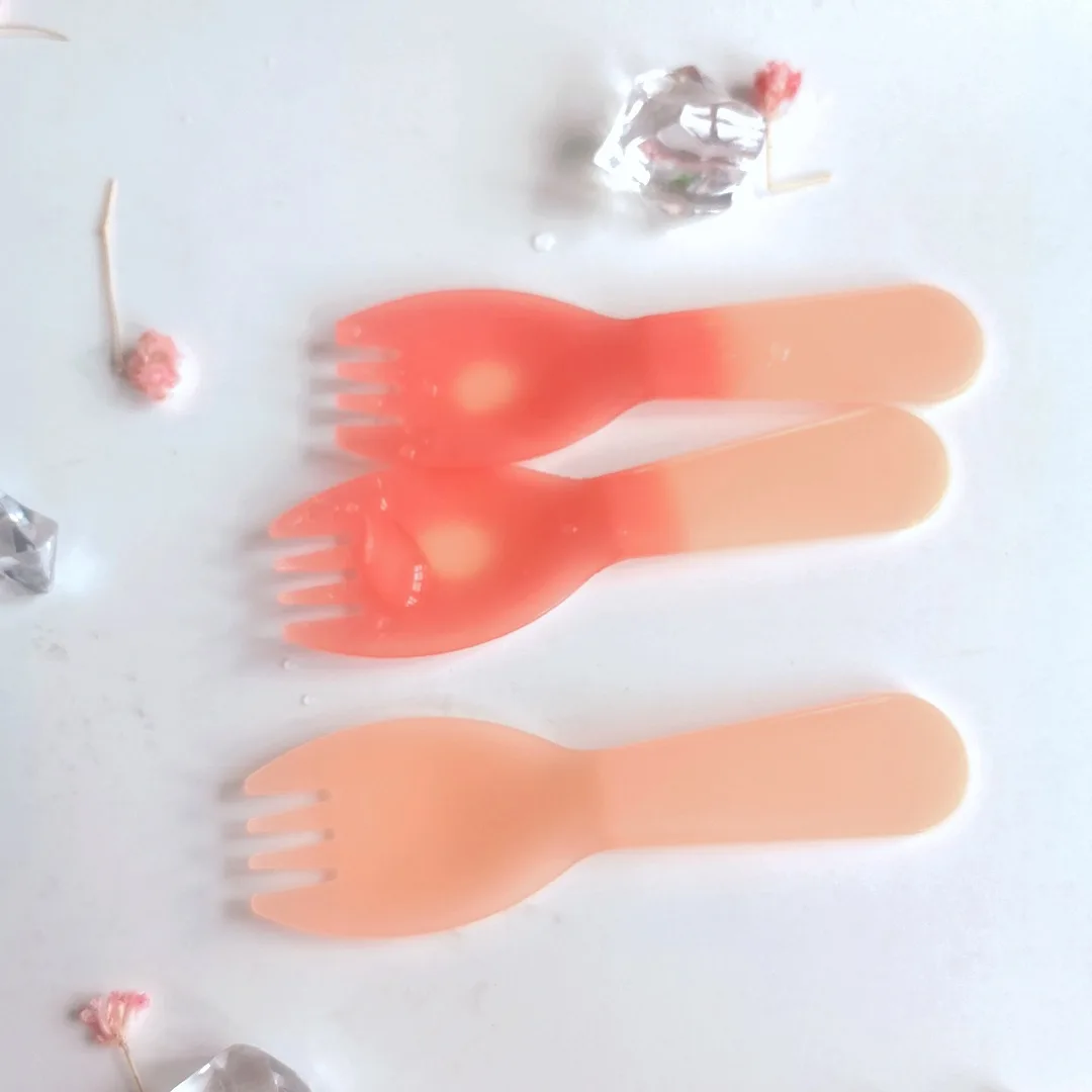 Wholesale factory small custom clear blue disposable plastic mini fork for fruit dessert and frozen cakes