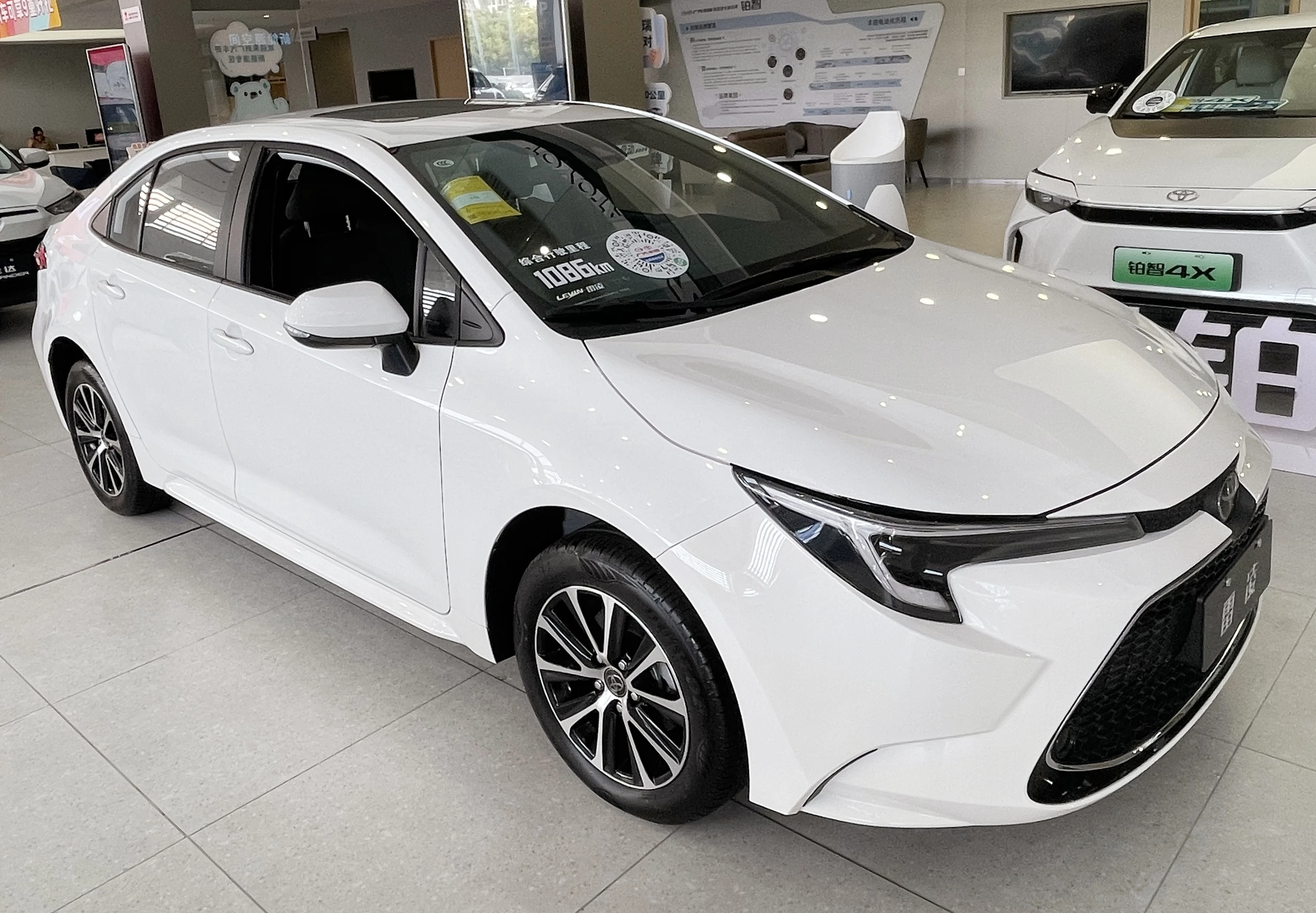 2024 New TOYOTA LEVIN 1.2T 185T CVT High Speed Sport Petrol LHD Automobile 0KM Used Car for TOYOTA LEVIN