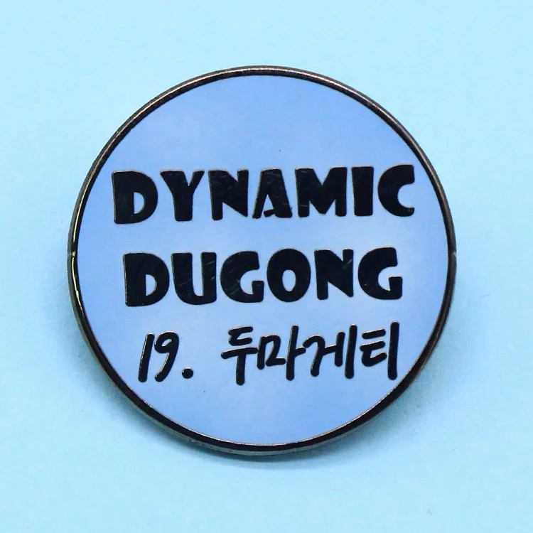 custom design backing card logo pin maker cute anime animal badge Manufacturer custom metal soft hard enamel lapel pins