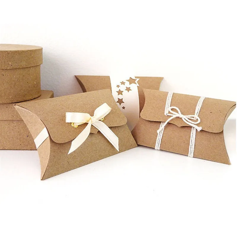 Eco Friendly Branded Wedding Favors Gift Box Golden Stripe Dot Decorative Christmas Treat Pillow Shape Box