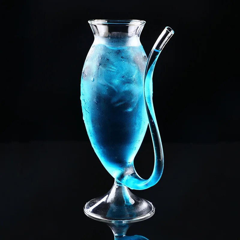 Creative transparent glass vampire wine glass comes with a straw cup juice cup squirrel cup
