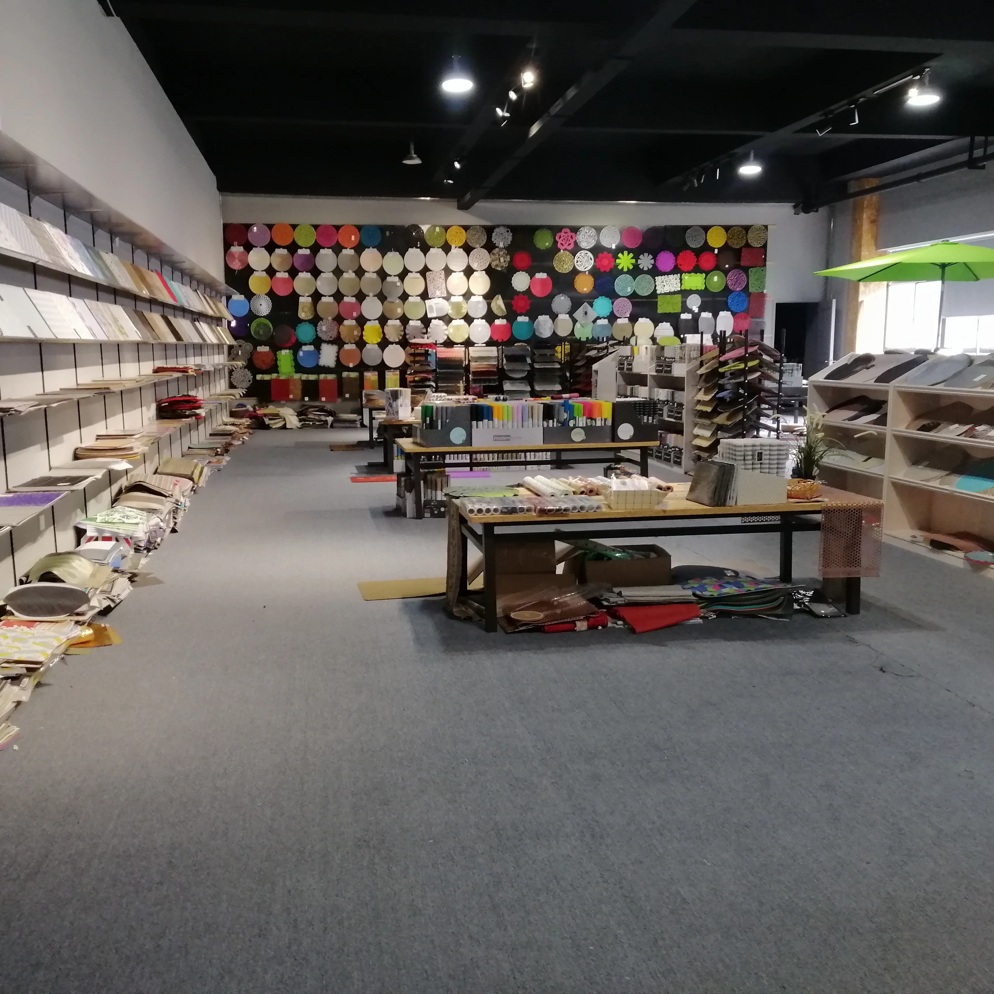 home and kitchen 2020 PVC Pressed hollow out  leaf  Gold Placemats for Kitchen Dining  Decorative Table mats for Decoration