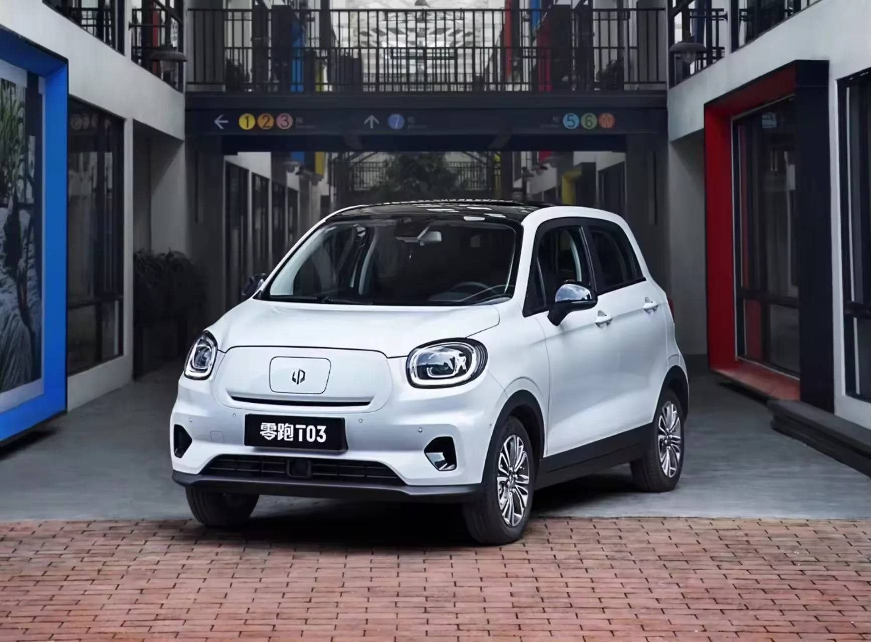 Leapmotor T03 Small Car 200 Lite Edition 5-door 4-seater long range Easy Parking new energy Mini pure Electric sedan car