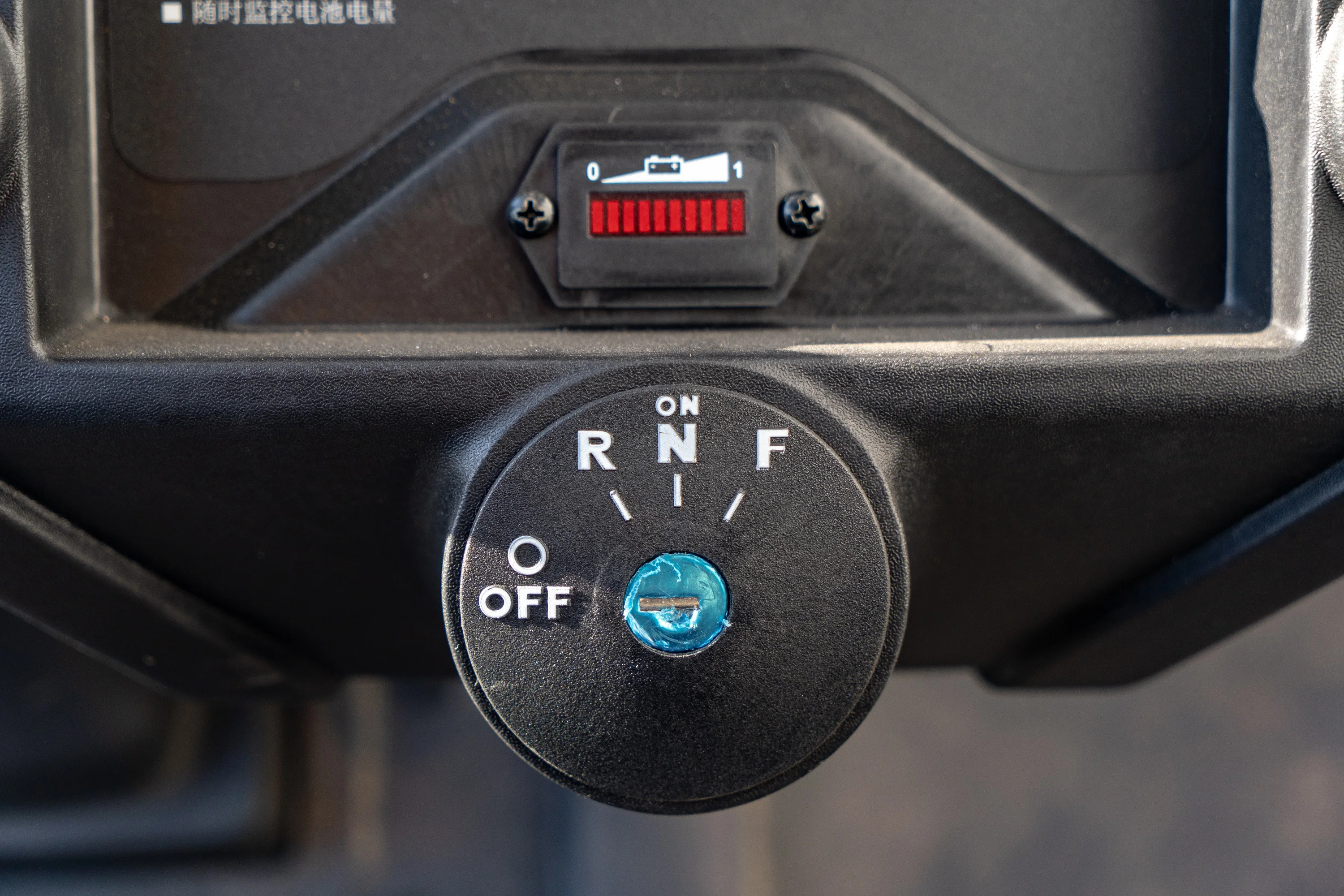 LEROAD NEW Type Shuttle2 Servicing Car Mobile Serving Durable Utility Vehicle 2 Seats Electric Vending Car