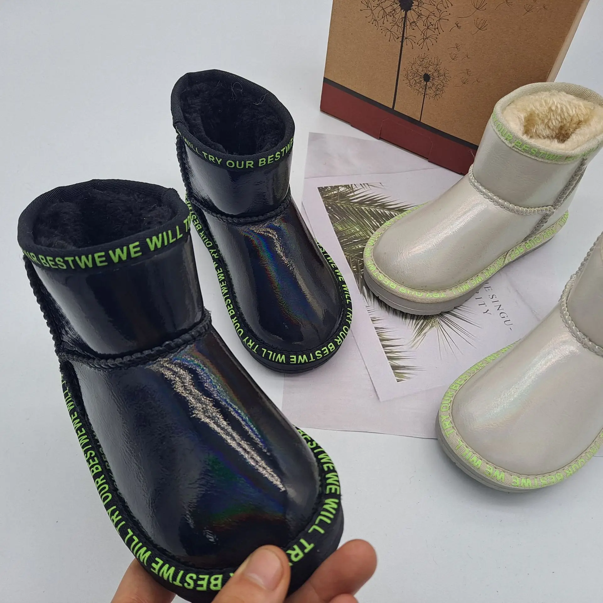2021 Autumn New Arrival Women Waterproof Real Cow Leather Macarons Snow Boots Kid Real Wool Fur Glow-in-the-dark Boots