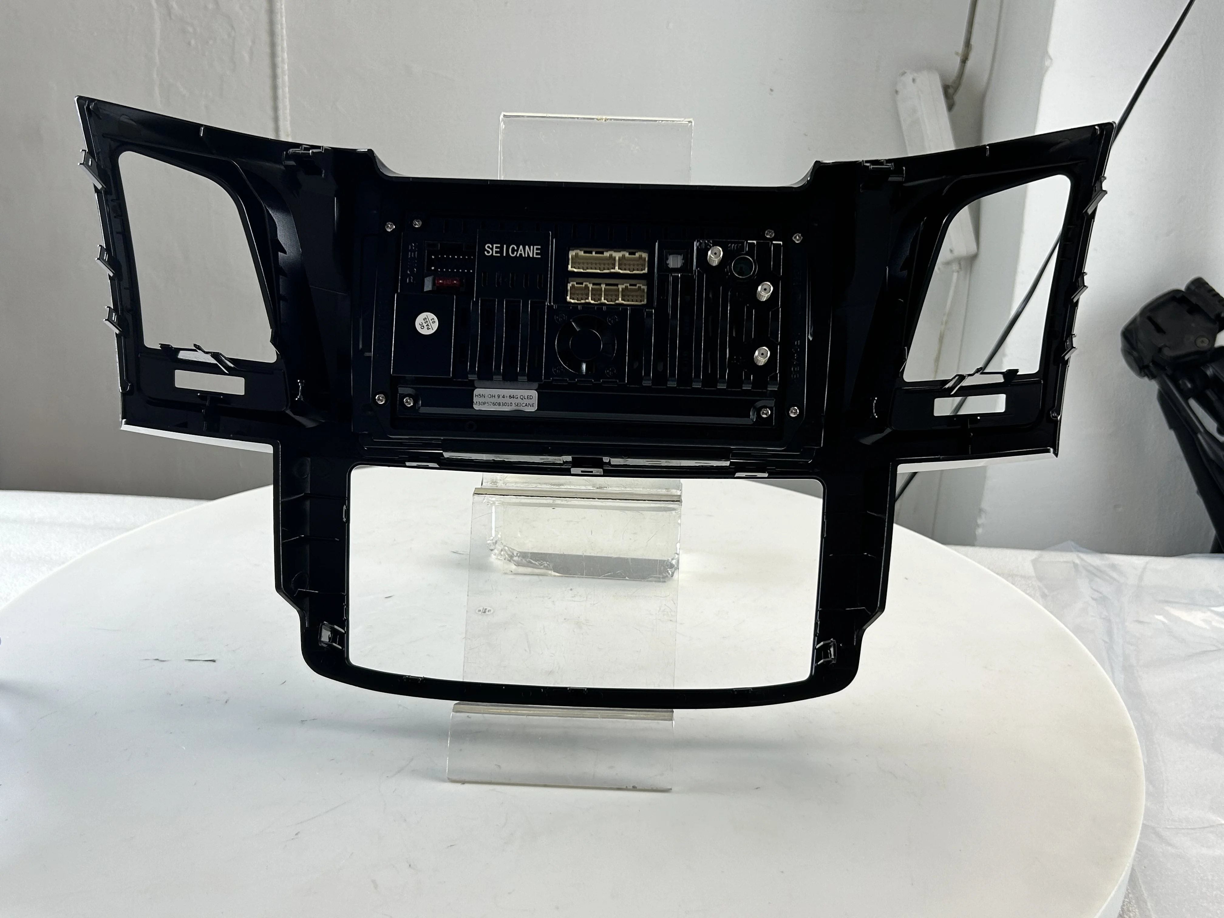 9 Inch Android 11.0 Car GPS Radio Navigation System for 2008-2014 Toyota Fortuner Hilux Head Unit Support Rearview Camera