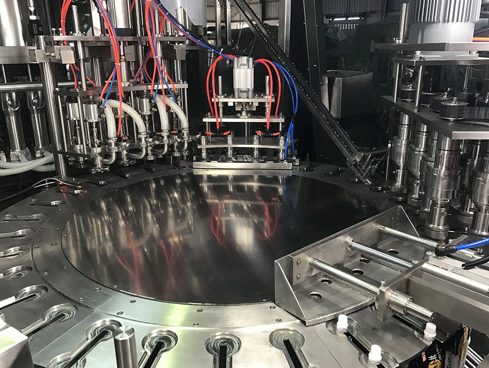 Wholesale China Manufacture Spout Pouch Filling Capping Machine screwing pouch filling