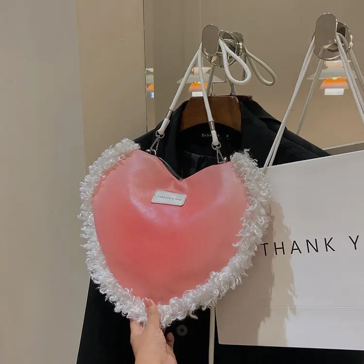 2021 winter Lovely cute heart purse handbag fashion wool fringe plaid ladies purse handbag