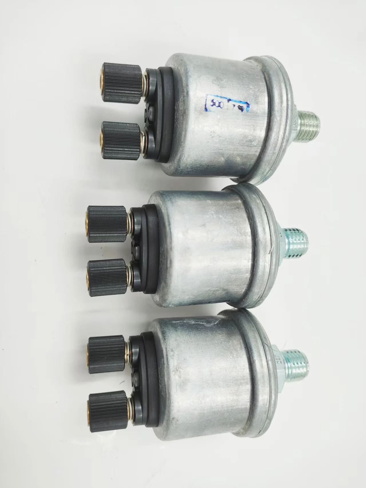 360-081-030-019 vdo oil pressure sensorVDO gague and sensor tachometer 360-081-030-019 1/8