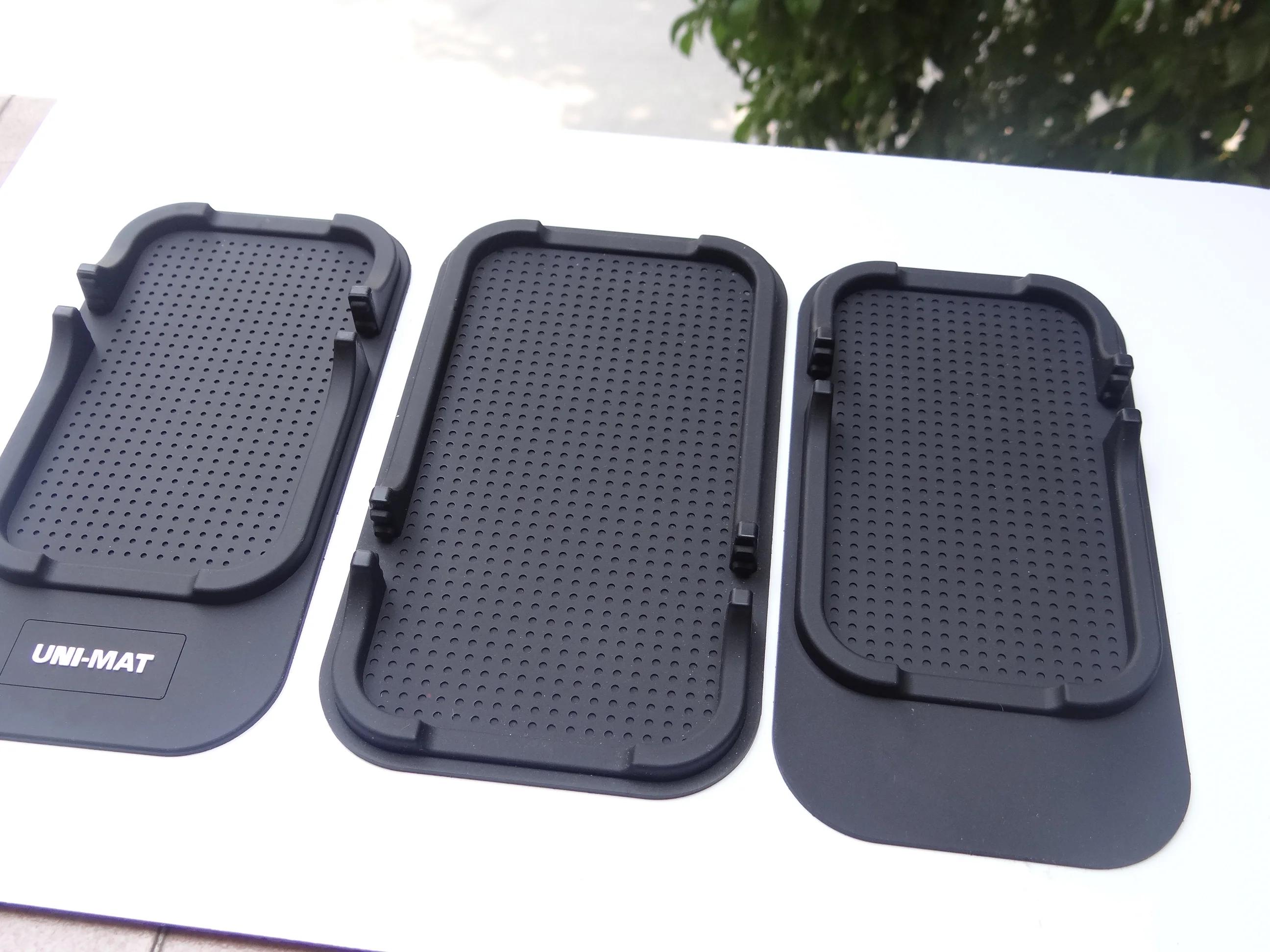 Customized PVC soft adhesive logo, car anti slip instrument panel pad, storage pad, waterproof car anti slip pad, phone holder