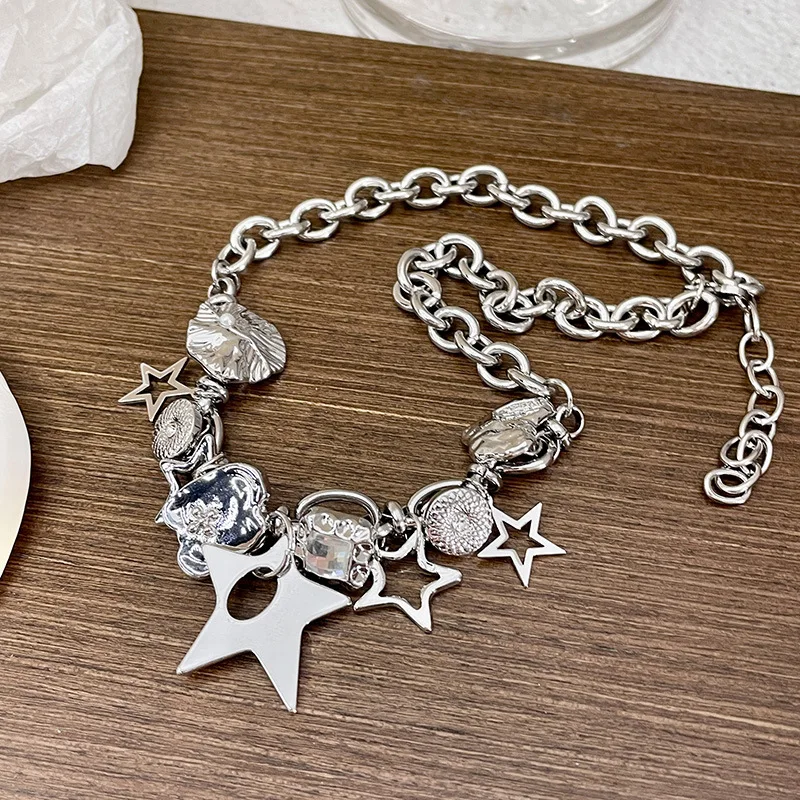 Niche jewelry heavy industry star necklace choker five-pointed star European and American clavicle chain trend necklace female