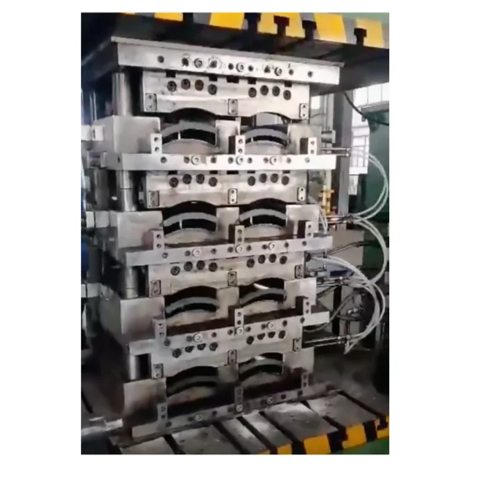 Brake lining hydraulic pressing mould, multi-layers brake lining mold for truck brake lining production