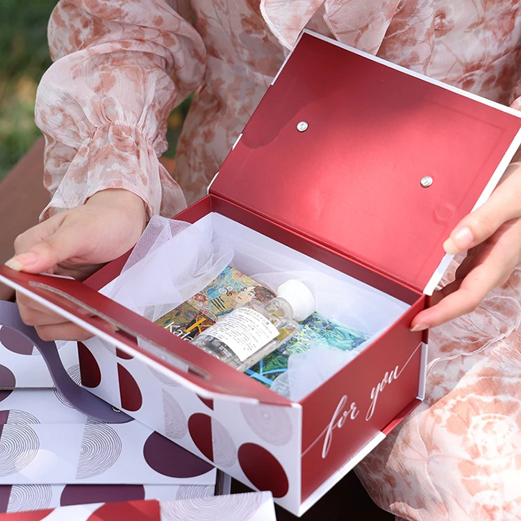 luxury custom logo magnetic christmas wedding favors gifts guest paper packaging gift box with handle