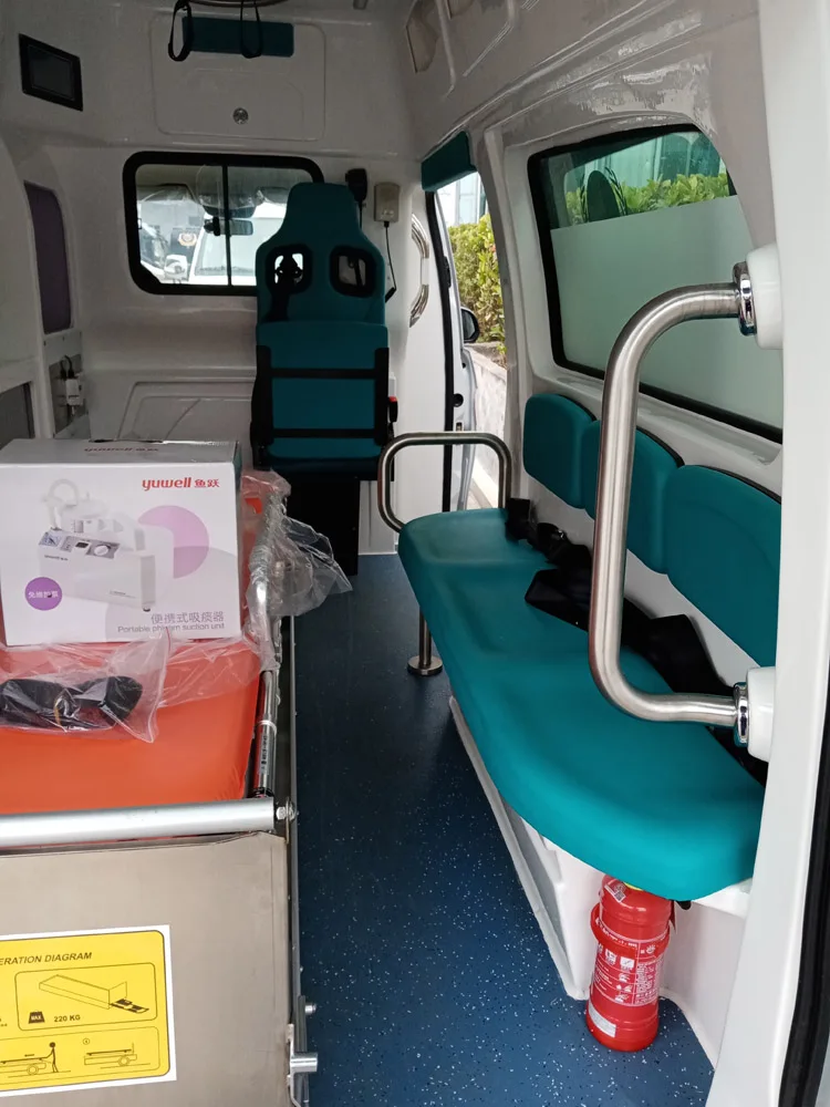 China Emergency Rescue Negative Pressure Ambulance Vehicle