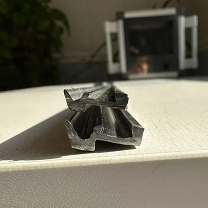 50,000m spot 3*10 C2 casing is used for steel plate cover