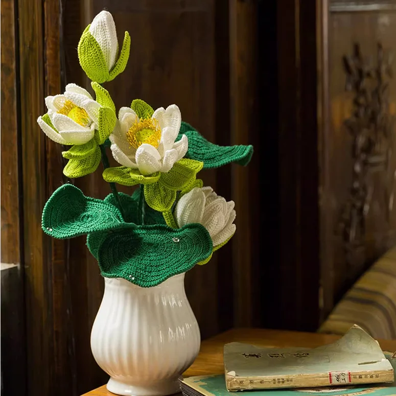 Ornamental Artificial Flowers Decorating The Living Room Handmade Knitted White Lotus Material Bag