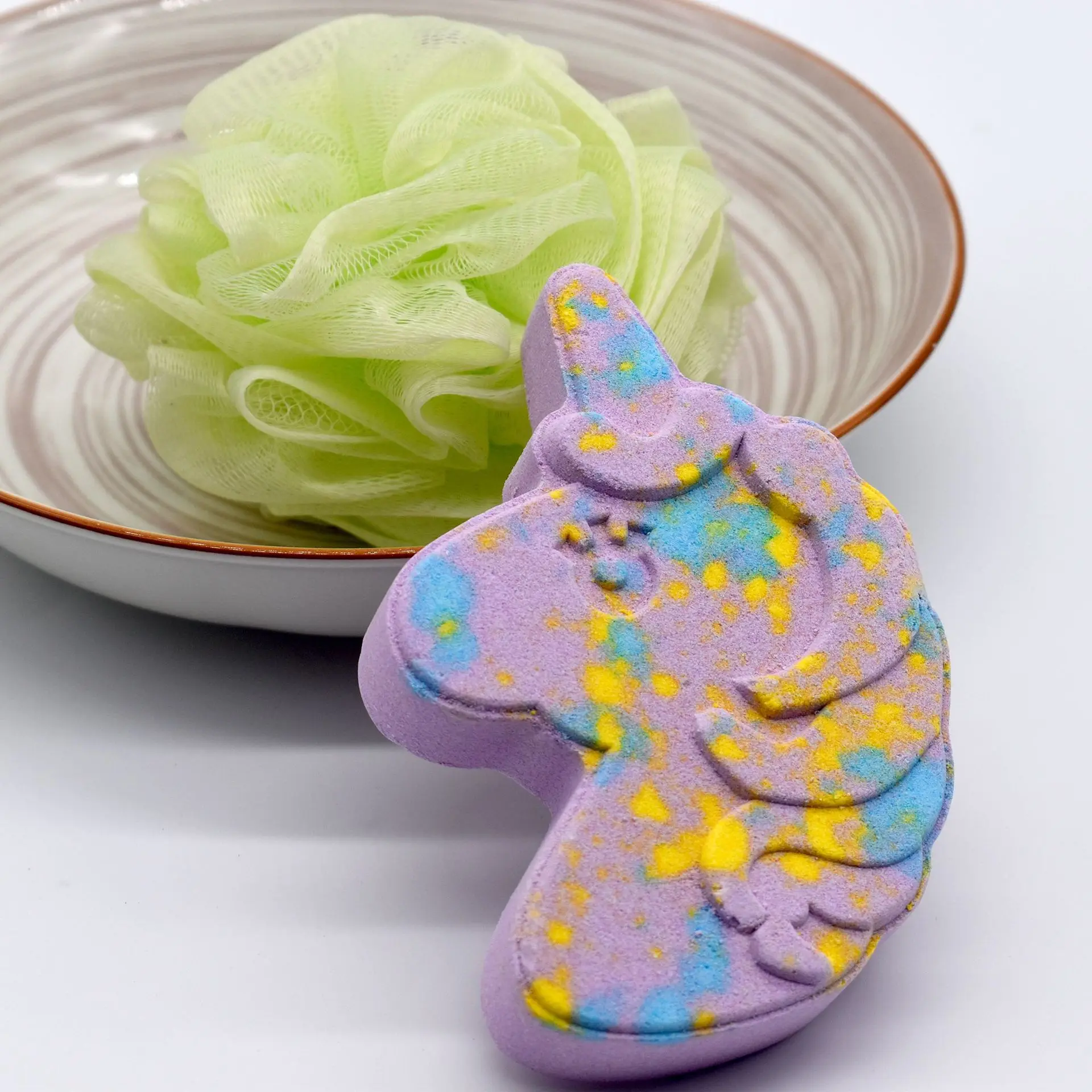 Hot Sale bath bomb macaron With Toy High Quality Pearl Rose Petal Crystal Flower