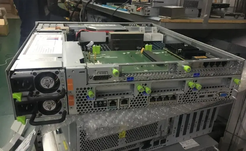 Защита от солнца Oracle Netra T4-1 сервер 4 ядра 2 85 ГГц/32GB/2x300 Гб