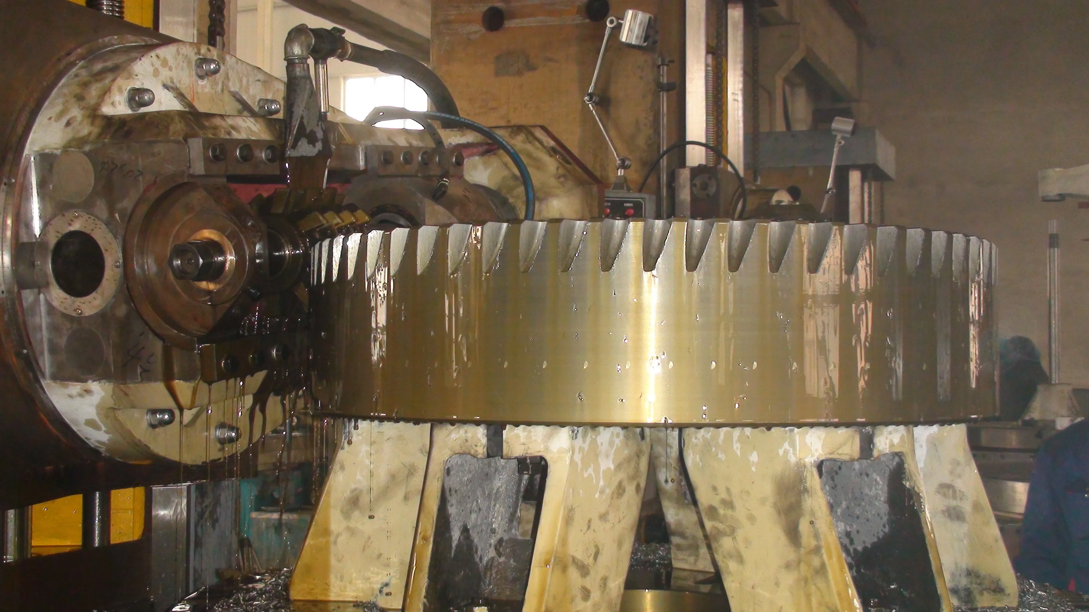 YKS51100CNC 4 Axis CNC Gear Shaping Machine