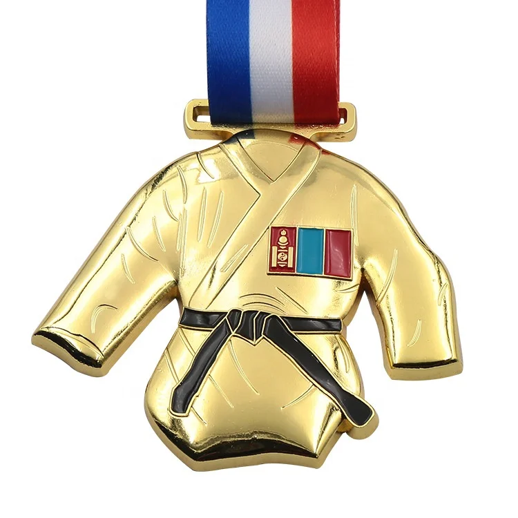 Creative 3D Metal Gift Trail Run Medal Taekwondo Clothes Figure Trophy Taekwondo Medal  Sport Triathlon Medallion Karate Medal