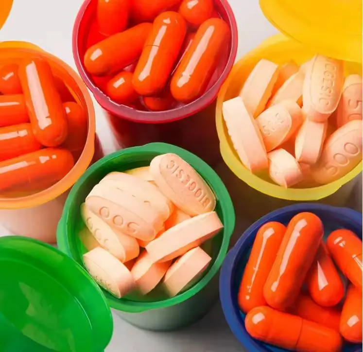 Hot Selling 13 Dram Small Plastic Prescription Pill Bottle with Lid Squeeze Pop Top Medical Vial