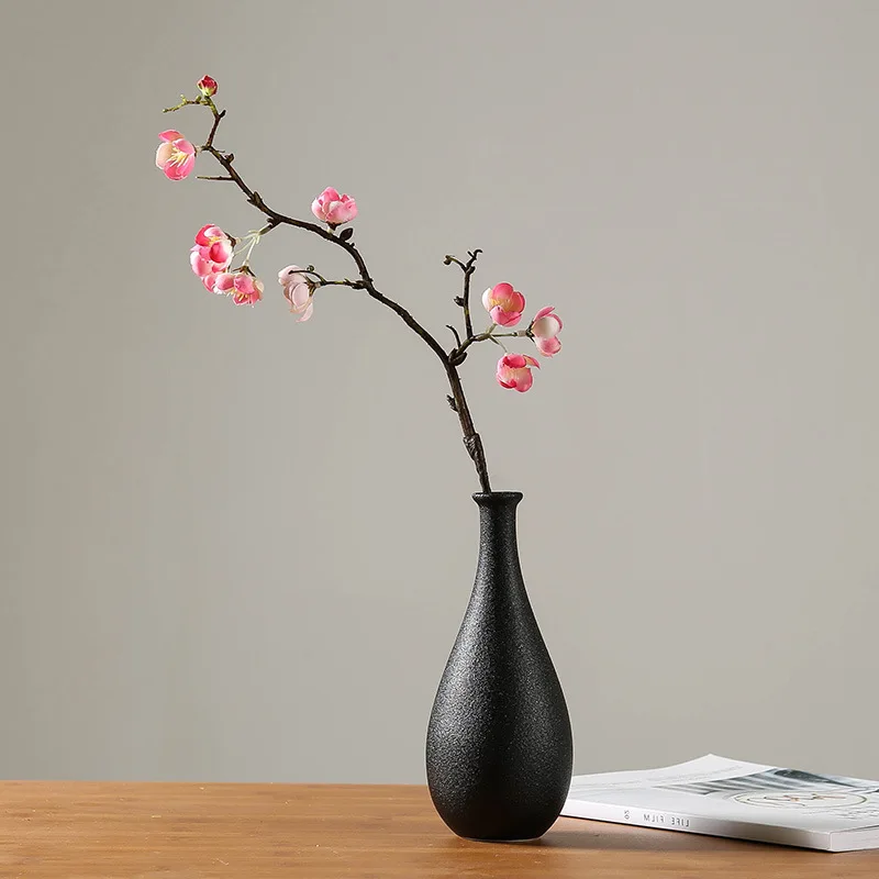 Hot Selling Black Matte Mini Ikebana Nordic Luxury Ceramic Flower Vase China Traditional Vase Home Decor